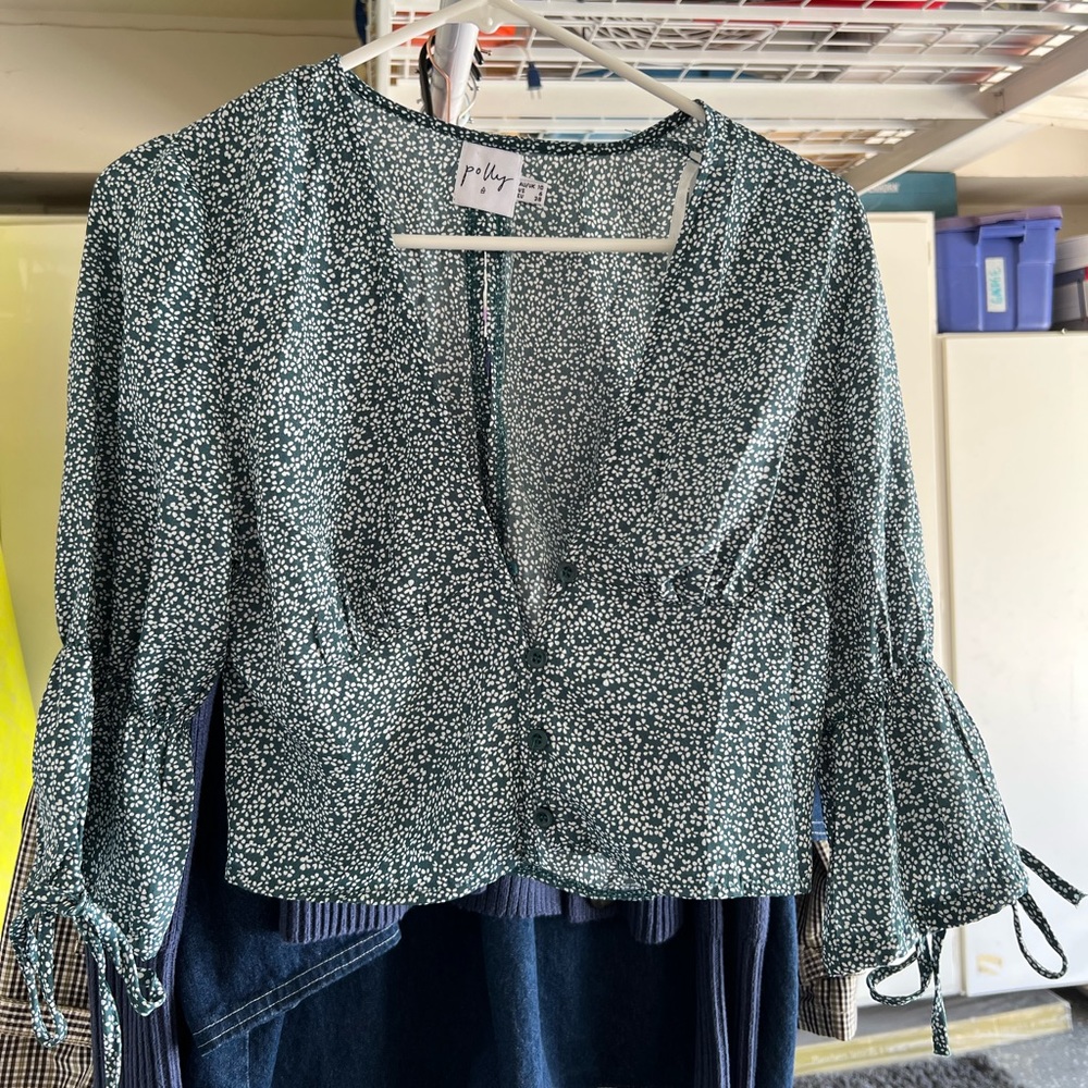 floral teal blouse